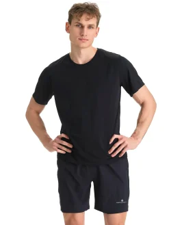 run tee m